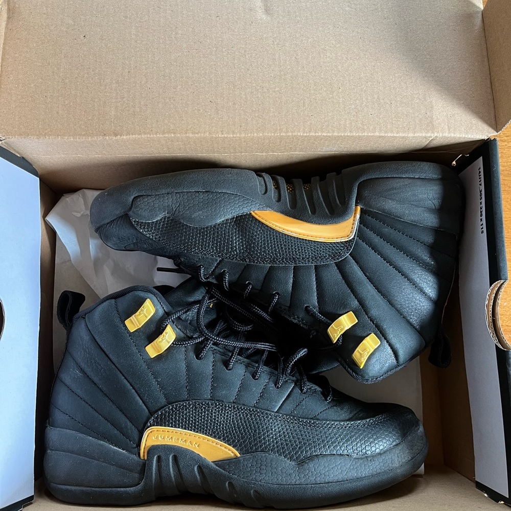 Air Jordan 12 Retro (GS) size 5.5 youth